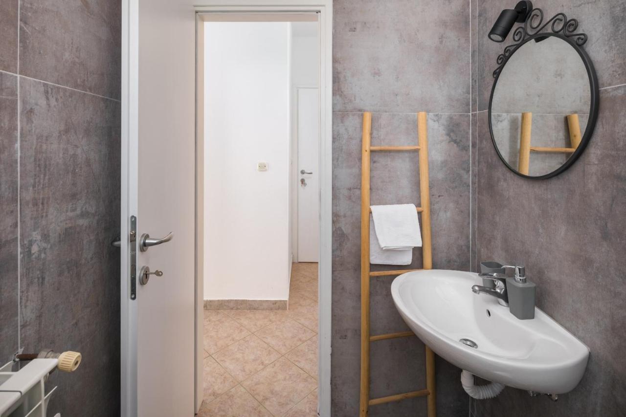 Martina Guest House ポレッチ エクステリア 写真